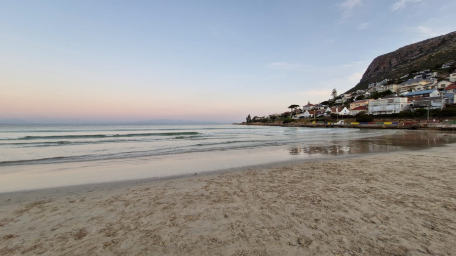 To Let 1 Bedroom Property for Rent in Fish Hoek Western Cape